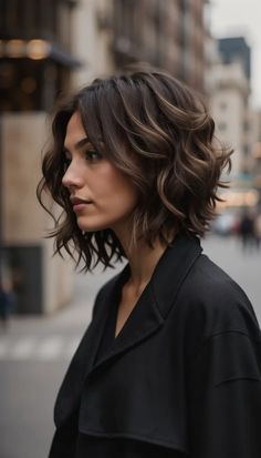 Shaggy Bob Haircut, Medium Short Haircuts, Rambut Brunette, Trendy Hairstyle, Medium Hair Cuts, Short Bob Hairstyles, Bob Hairstyle, Great Hair, Hair Dos