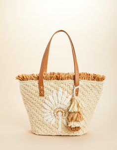 Straw Fringe Tote Palmetto from Spartina 449 Lowcountry Style, Vacation Fits, Tote Beach Bag, Spartina 449, Paper Straws, Beach Tote Bags, The Details, Beach Bag, Tote Handbags