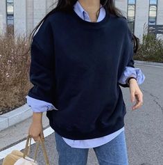 School Preppy, Sweater And Jeans, Stile Hijab, Looks Pinterest, Mode Zara, Casual College Outfits, Winter Fashion Outfits Casual, Pullover Outfit, Casual Day Outfits