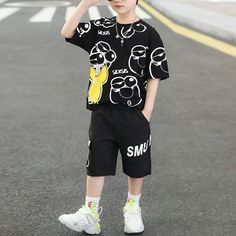 Kids Tracksuits, Baby Boy Outfits Swag, Childrens Clothes Boys, Boy Cartoon, Cool Baby Clothes, Trendy Baby Clothes, Trendy Kids, Cartoon T Shirts