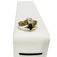 Retired James Avery Shooting Star Ring Chunky Unisex Wrap Sterling Silver Size 8 James Avery, Shooting Star, Star Ring, Shooting Stars, Jewelry Watches, Jewelry Rings, Fine Jewelry, Gift Card, Things To Sell