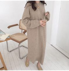 This knitted oversized sweater dress during the cold days. A must have for any Modest Wardrobe! Simply slip it on, throw on a jacket and you're good to go! An oversized fit with round neckline and long sleeves.Length: 100CM/39 INCHESBust: 100CM/39 INCHESSleeve: 63CM/24 INCHES Black And White Outfit, Plus Size Robes, Sweater Dress Oversized, Pull Oversize, Long Sweater Dress, Dress Sweater, Oversized Knitted Sweaters, Long Knit, Mode Inspo