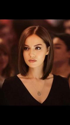 Sleek Short Hair, Hair Inspiration Short, Shot Hair Styles, Shoulder Length Hair Cuts, Foto Poses, Short Hair Haircuts, Shoulder Length Hair, Aesthetic Hair, Gorgeous Hair