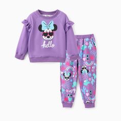 Disney-authorized toddler set featuring an IP pattern. Fashionable and adorable with frilly sleeves and a comfy 300g polyester spandex blend for warmth and comfort during outings and daily wear.
* Product features: Disney-authorized IP pattern.
* Fabric characteristics: Warm, comfortable, 300g polyester spandex blend.
* Piece of product: 2-piece set with sweater and pants.
* Neckline: Not specified.
* Sleeves: Frilly cap sleeves with pleated ruffle design.
* Style: Fashionable and adorable with IP and positioning prints.
* Fit: Not specified.
* Length: Not specified. Disney Long Sleeve Sets With Character Print, Frilly Sleeves, Minnie Mouse Cotton Long Sleeve Hoodie, Minnie Mouse Long Sleeve Cotton Hoodie, Minnie Mouse Cotton Sleepwear For Loungewear, Cute Minnie Mouse Long Sleeve T-shirt, Ruffle Design, Ruffle Long Sleeve, Matching Family Outfits