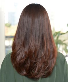 Hidden Layers Haircut, Trendy Hair Color, Medium Hair Cuts, Dark Brown Hair