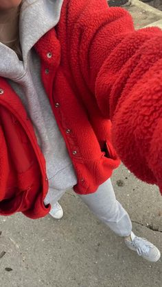 Free People Fleece Outfit, Red Fleece Jacket Outfit, Hit The Slopes Fleece Jacket Outfit, Red Fleece Outfit, Movie Outfit Ideas Casual, Orange Fall Outfit, Free People Fleece, Copenhagen Girl, Acquired Style