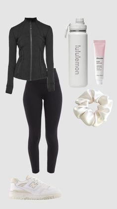 Workout Outfit Lululemon, Everyday Pink Outfits, Workout Outfits Inspiration, Gym Fits With Leggings, Lulu Lemon Outfits Winter, Lululemon Inspired Outfits, Basic Outfits Lululemon, Cute Everyday Outfits Pink, Cute Workout Fits Aesthetic