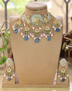 Sabyasachi inspired Kundan Polki necklace of Beads with matching earrings Perfect for any kind of occasions and ceremonies. You can wear it with Saree lehenga and Evening Gowns. Highest quality and craftsmanship. Arrives in box Please let me know if you have any questions Indian Wedding Necklace, Indian Choker, Jewelry Pakistani, Saree Lehenga, Kundan Choker, Polki Necklace, Necklace Indian, Indian Necklace, Pakistani Jewelry