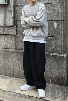 Korean Style Boy, Men Korean Fashion, Sweatpants Fit, Simple Casual Outfits, Streetwear For Men, Men Stylish Dress, Men Fashion Casual Outfits