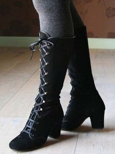 Steampunk Boots, January Nails, Heels Aesthetic, Chunky Heel Boots, Nails Winter, Mid Heel Shoes, Chunky Heels Boots, Nails Fall, Moda Vintage