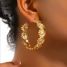 Brand New Women's Large Chunky Gold Semi Hoop Earrings Genuine 14k Gold Plated 925 Sterling Silver (Stamped) 2" Size Comfortable & Lightweight Retail Price $300 Buy With Confidence From A Trusted Seller With A 99%+ Feedback Rating! A0364 (Id-1025-) Chunky Small Hoop Metal Earrings, Chunky Metal Hoop Earrings As A Gift, Chunky Small Hoop Jewelry, Chunky Hoop Jewelry, Chunky Hoop Earrings As A Gift, Womens Earrings, Silver Color, Women's Earrings, Silver Gold