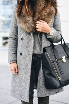 Sole Society faux fur stole. Winter outfit. Fashion trend. Black and Grey with fur. Double Breasted Overcoat, Fall Fashion Coats, Looks Pinterest, Stylish Winter Outfits, Fur Stole, Stylish Coat, Duffle Coat, Outfits Winter