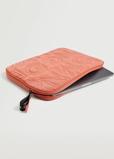 Padded laptop case - Woman | Mango Indonesia Cute Laptop Cases, Best Laptops, Laptop Covers, Computer Case, Ipad Cover, Macbook Case, Computer Bags, Laptop Case, Laptop Skin