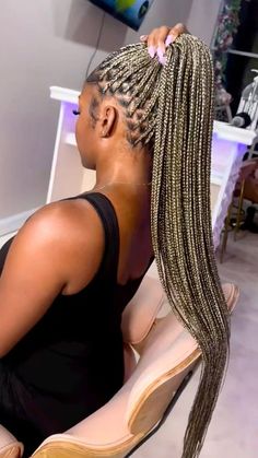 Knotless Braids Blonde, Small Box Braids Hairstyles, Blonde Knotless, Small Knotless Braids, Braids Blonde, Braids Styling, Small Knotless, Blonde Box Braids