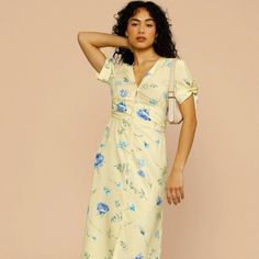 Elevate your wardrobe with the elegant floral midi dress, inspired by French style. Perfect for any casual occasion, this dress exudes sophistication and charm. Its versatile design makes it a must-have for any fashion forward individual.