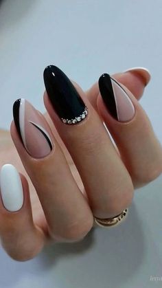 Black Geometric Nails, Black And White Glitter Nails, Black And Nude Nail Ideas, Long Oval Nails, Beginner Nail Designs, Oval Acrylic Nails, Oval Nails Designs, Accent Nail Designs, Engagement Nails