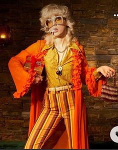 Colorful 70s Fashion, 80s Hippy Fashion, 70s Aesthetic Fashion Disco, Bowie Outfit Inspiration, Hippie Woman Aesthetic, 70s Fashion Women Dresses, Hippie Outfits Aesthetic 70s, 70s Hippy Fashion, Hippie 60s Outfits