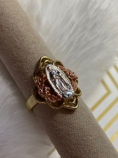 18K Ggold Filled Virgen De Guadalupe tri-colored Ring. Additional styles available. You can find it at Etsy under the store name “DJazlynnJewelry”. Virgencita Ring, Mexican Rings, Tri Color Ring, Quinceanera Jewelry, Jewelry Simple, Aesthetic Eyes, Pretty Jewelry, Jewelry Lookbook, Color Ring