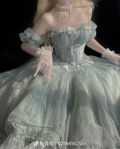 Royal Dresses, Princess Ball Gowns, Prom Dress Inspiration, Pretty Prom Dresses, Dress Aesthetic