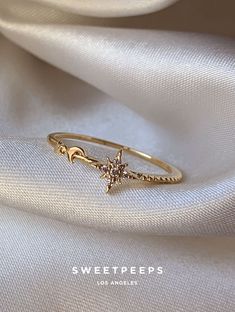 Wonderland Classic Ring – SP Inc. Sweetpeeps Rings, Witchy Rings, Korean Rings, Gold Rings Fashion, Indian Jewelry Sets, Jewelry Accessories Ideas, Classy Jewelry, Disney Jewelry, Jewelry Lookbook