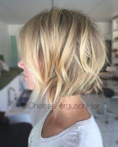 Messy Blonde Balayage Bob Short Bob Bayalage Hair Brown, Blonde Balayage Bob, Balayage Bob, Choppy Layers, Choppy Bob Hairstyles, Balayage Blonde, Modern Haircuts, Bob Hairstyles For Fine Hair, Short Bob Haircuts