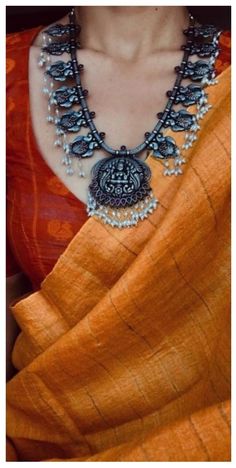 Saree Blouse Styles, Indian Sari Dress, Saree Jewellery, Diana Penty, Orange Saree, Sari Dress, Indian Saree Blouse, Plain Saree