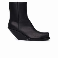 Demna Gvasalia Inverted Cowboy Boot Unique Heel That Let Your Feet Roll Beautiful, Lightly Worn Us Men’s Size Eu 45 / Us 11.5 - 12 Demna Gvasalia, Unique Heels, Cowboy Boot, Us Man, Cowboy Boots, Men's Shoes, Shoe Boots, Cowboy, Boots