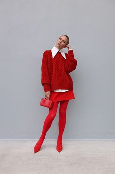 chunky knit sweater Chunky Knit Sweater Dress, Christmas Outfits Women, Fashion Sites, Mode Casual, Chunky Knit Sweater, Red Skirts, Red Outfit