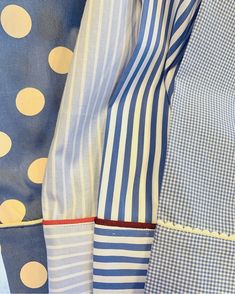 Her Drawing, Vintage Loungewear, School Homework, Striped Shirts, Quoi Porter, Shirt Detail, Night Suit, Clothing Details