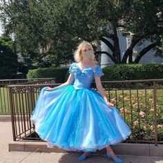 Blue Cinderella Dress, Ball Gown Blue, Offshoulder Dress, Cinderella Live Action, Dress Organza, Dress Paper, Snow White Costume, Belle Costume, Cinderella Dress