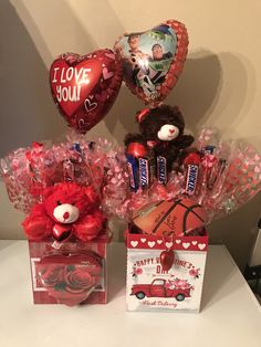 valentine's day gift baskets with teddy bears and balloons