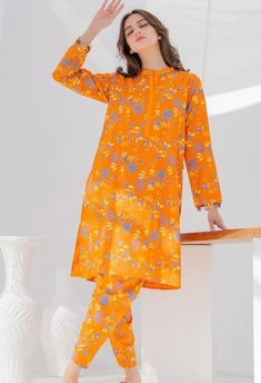 Printed Dress Designs, Winter Dress Designing, Kurti Design Ideas, Summer Kurti, Designer Summer Dresses, Dress Designing, Wedding Lehenga Designs, Womens Trendy Dresses