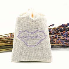 Lavender Floral Sachet - 3 Pack for Laundry or Drawer - Idea Chíc Natural Potpourri, Lavender Potpourri, Potpourri Sachets, Lavender Petals, Fresh Laundry, Fresh Lavender, Letterpress Stationery, Wedding Favors Fall, Paper Lovers