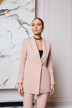 Semi-formal Notch Lapel Pantsuit With Button Closure, Chic Semi-formal Outerwear With Suit Collar, Chic Double-breasted Formal Pantsuit, Chic Double-breasted Business Casual Pantsuit, Chic Semi-formal Pantsuit With Notch Lapel, Business Casual Chic Double-breasted Pantsuit, Chic Business Casual Double-breasted Pantsuit, Chic Double-breasted Pantsuit For Office, Long Sleeve Pantsuit With Button Closure For Office