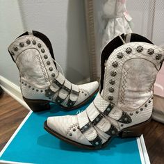 Show Down Ceramic Crackle Worn For Less Than An Hour And They No Longer Fit After My Pregnancy Only Selling To Get A Size Up Cowboy Boots Womens, Lane Boots, White Cowboy Boots, Boots White, Cowboy Boots Women, Boots Womens, Leather Ankle Boots, White Silver, Cowboy Boots