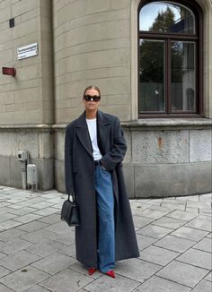 Herringbone Jacket Outfit, Euro Winter Outfits, Cos Style, London Fits, Issa Vibe, Winter Outwear, Long Coat Women, March 2024, French Chic