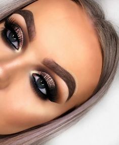 Glitter Smokey eye look #EyeMakeupEveryday - - Eye Makeup Amazing - #amazing #Eye #EyeMakeupEveryday #glitter #makeup #Smokey #MakeupDupes Glitter Smokey Eye, Smokey Eye Look, Drag Make-up, Natural Hair Mask, Eye Makeup Looks, Formal Makeup, Colorful Eye Makeup, Makeup Tricks