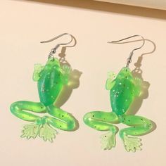 This Kawaii Style Pair Of Toy Glitter Frog Oversized Earrings Is A Wonderful Addition To Your Wardrobe And Your Style! Frog Earrings, Frog Pictures, Oversized Earrings, Frog Design, Kawaii Style, Design Earrings, Earrings Color, Kawaii Fashion, Cute Earrings