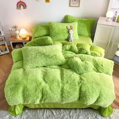 Hug and Snug Fluffy Green Duvet Cover Set Princess Bedding Set, Green Duvet Cover, Zipper Bedding, Fluffy Bedding, Princess Bed, Living Room Furnishings, Green Duvet, Green Duvet Covers, Classy Bedroom