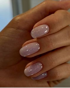 Winter Silver Nails, Light Sparkly Nails, Winter Short Nails, Christmas Shellac Nails, Short Winter Nails, Nail Ideas For Winter, Chunky Glitter Nails, Old Money Winter, Winter Nail Ideas