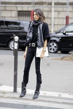 Saglio Geraldine, Geraldine Saglio Style, Geraldine Saglio, Barbara Martelo, Isabel Marant Style, High Waisted Jeans Outfit, Chic Clothing Style