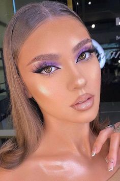 Lilac Eyeshadow, Green Eyeshadow Look, Purple Eyeliner, Pink Eyeshadow Look, Blue Eyeshadow Looks, Purple Smokey Eye, Yellow Eyeshadow