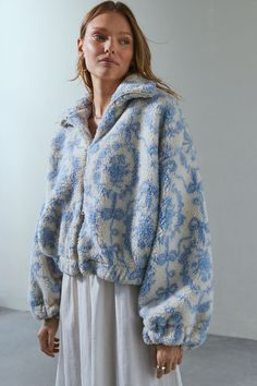 Kimchi Blue Snow Bunny Printed Piled Fleece Zip-Up Jacket Cute Fleece Jacket, New York Fashion Winter, Cute Coats For Women, Womens Winter Jackets, March Aesthetic, Jacket Fluffy, Amy March, Cute Winter Coats, Wardrobe Change