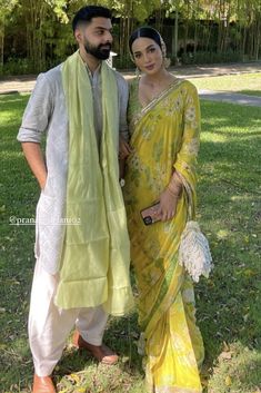 Indian Outfit Couple, Classy Indian Outfits, Engagement Looks For Indian Couple, Desi Look, Engagement Dress, Indian Engagement Outfit, Engagement Saree, Engagement Bride