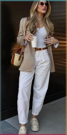 Beige Hose, Business Casual Outfits For Work, Elegante Casual, Outfit Inspiration Fall, Casual Chic Outfit, Casual Work Outfits, Looks Chic, Blazer Fashion