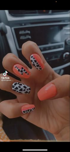 Cute Country Nails Short, Bright Leopard Print Nails, Cowgirl Nails, Country Acrylic Nails, Rodeo Nails, Nail Dipping Powder Colors, Cowboy Nails, Checkered Nails, Teen Nails