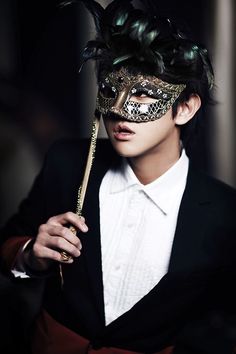 Masquerade Mask Aesthetic, Masquarade Mask, Masquerade Outfit Ideas, Mascarade Ball, Masquerade Ball Outfits, Masquerade Outfit, Outfit Ideas Korean, Outfit Kpop, Mask Aesthetic