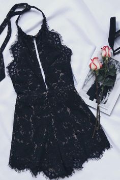 #lovelulus Prom Dress Halter, Black Lace Romper, Halter Prom Dresses, Peplum Tops, Mode Boho, Lace Prom Dress, Jumpsuit Elegant, Lace Romper, Victoria Beckham