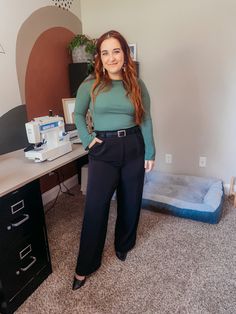 I love pairing a black pair of dress pants with some high heels and a simple blouse. Its a professional but simple outfit for the office Midsize Work Outfits, Business Casual Outfits Dress, Dress Pants Outfit, Dress Pants Outfits, Outfit For Work, Work Fits, Office Casual Outfit