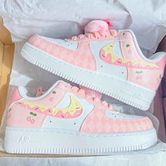 ✨Authentic, brand new in box. ✨100% hand painted to perfection❤️ ✨Waterproof and scratchproof ✨Please make sure that you choose your correct size using Nike’s size guide and you are okay with the shipping time! ✨All sizes available! The size may be converted to youth/men’s depending on what’s in stock. Pink Custom Air Force, Shoe Painting Ideas, Organization Shoes, Shoe Embroidery, Dressing Shoes, Shoe Artwork, Shoes Painting, Shoes Dressing, Cute Shoes For Women